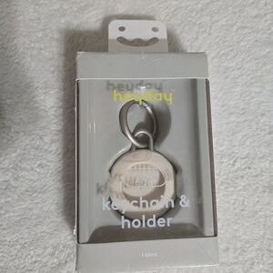 Heyday Cream and Silver Keychain Holder